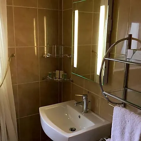 Atlantic Breeze Bed & Breakfast 3*